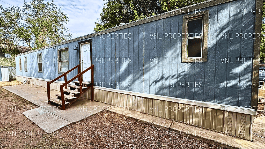 900 E Madrid Ave Trailer 29, Las Cruces, NM 88001